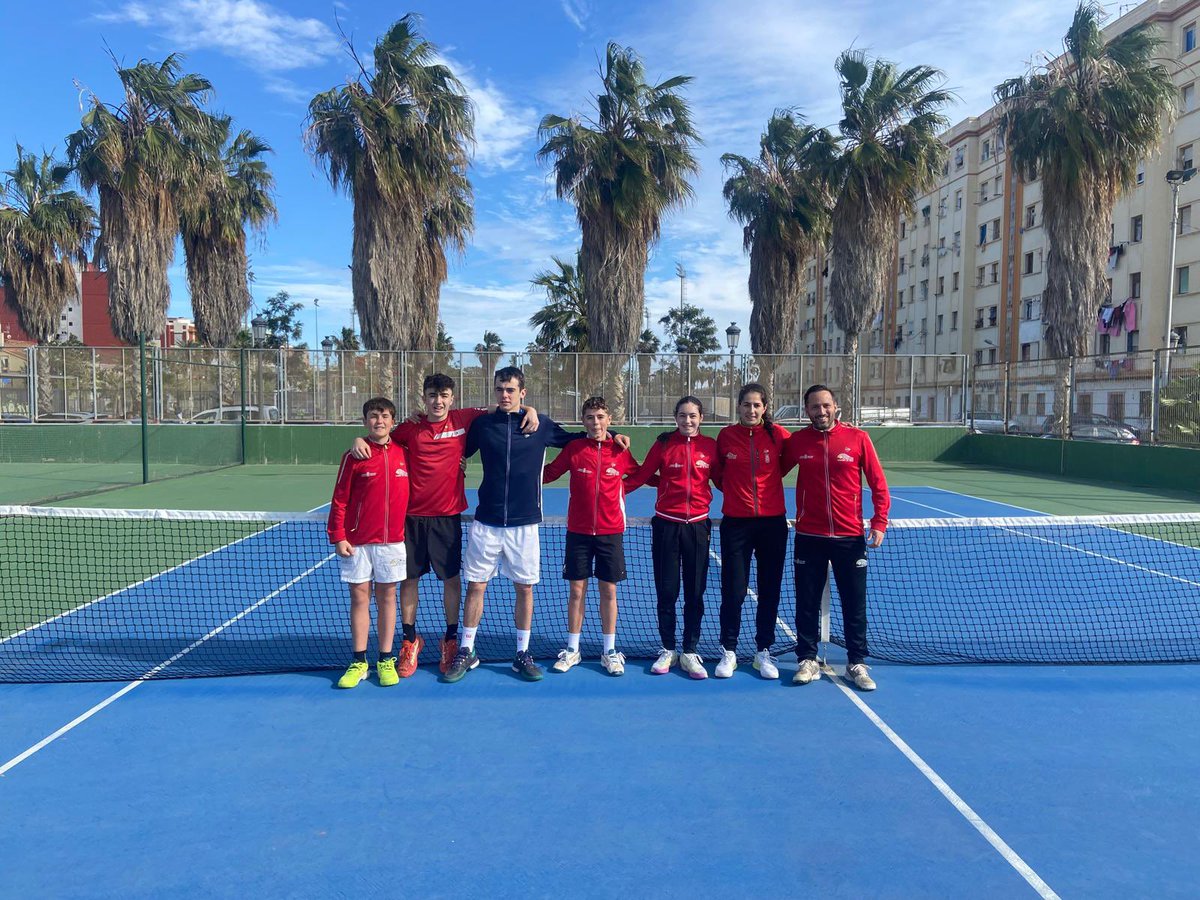 🚗 Varios integrantes del Programa de Perfeccionamiento están disputando esta semana en Valencia uno de los torneos del Circuito Marca.

👉🏼 Rezusta, Muñoz, Zúñiga, Fernández, Gil y Echaide capitaneados por Iñaki Alcalde.

 ¡Consulta los resultados! ⬇️
rfet.es/es/circuitos-j…