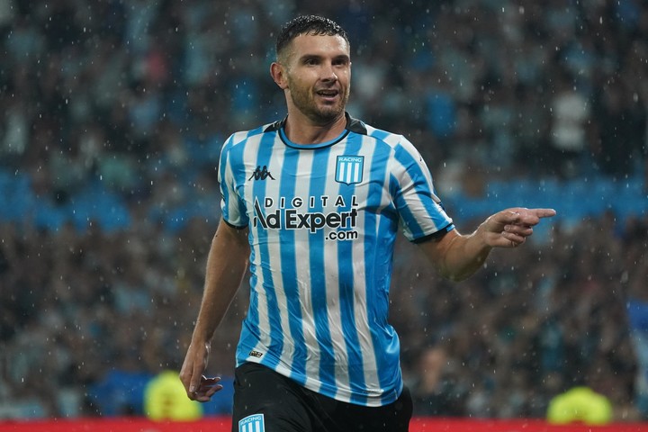 #CopaDeLaLiga Zona B  FECHA 12
Este sábado desde las 18.30hs
#CentralCordoba vs #Racing 
Escucha el partido como siempre por
#RadioPanorama 100.1 mhz 📻⚽️
Relata: 🎙Pablo Pereyra.
Comenta: 🗣Ramón Ávila. 
Vestuarios: 📒 José Taboada Lissi.
<a href="/EL_CLASICORADIO/">EL CLASICO</a>