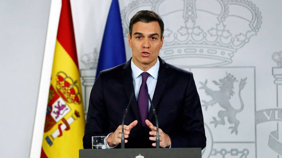 herqles_es's tweet photo. 🇪🇸🇻🇪 | Pedro Sánchez pide a la Unión Europea que levante todas las sanciones a la dictadura venezolana y afirma que espera que las "elecciones" venezolanas se desarrollen con normalidad a pesar de que el régimen de Maduro ha vetado 16 candidaturas electorales y ha inhabilitado a su principal opositora María Corina Machado.