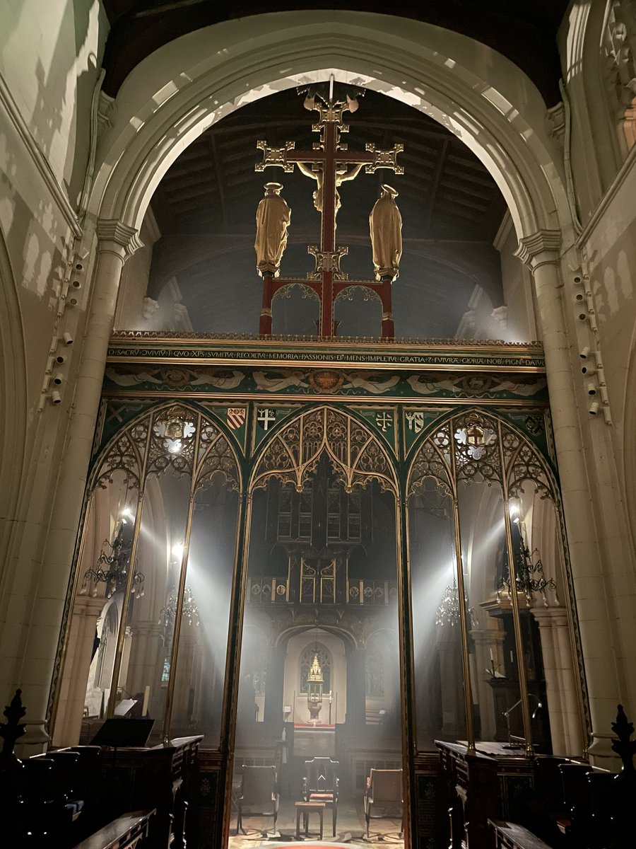 The Watch after the Maundy Thursday Mass @CarshaltonAllS last night; we kept the Lord’s commands and watched with him as we entered the darkness of Good Friday. @churchofengland @BishopSouthwark @SouthwarkCofE @ChurchesSM5 @RosemarieMallet