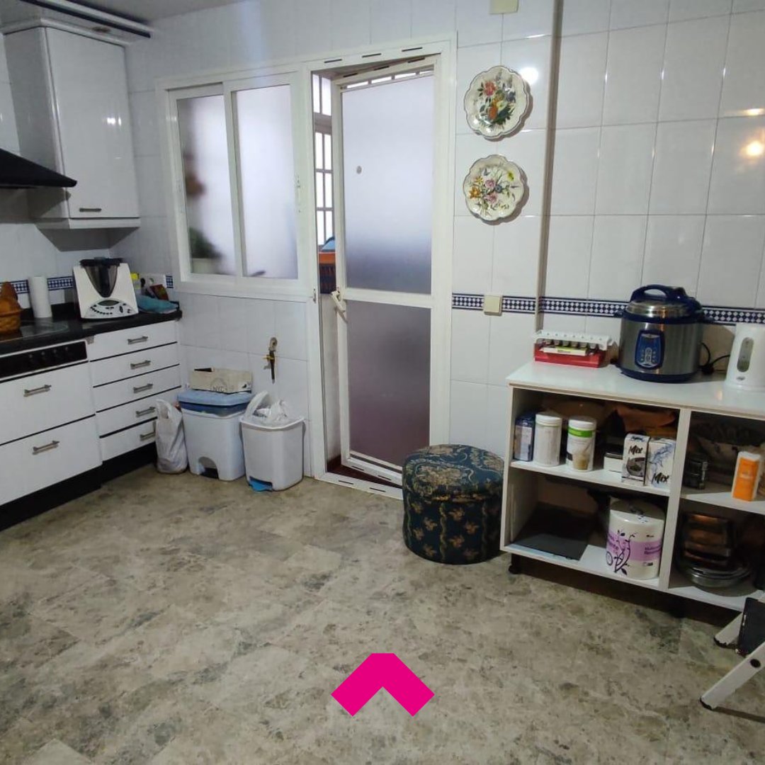 InmoBarin's tweet image. Fantástica vivienda en urbanización con grandes zonas comunes en FATIMA!!!📍

📌 Nº de Referencia: 03-AF074
🛏 Habitaciones: 4
🚿 Baños: 2
⛏ Metros construidos: 125

🌐Toda la información en nuestra web:
inmobiliariabarin.com/inmueble-20101…