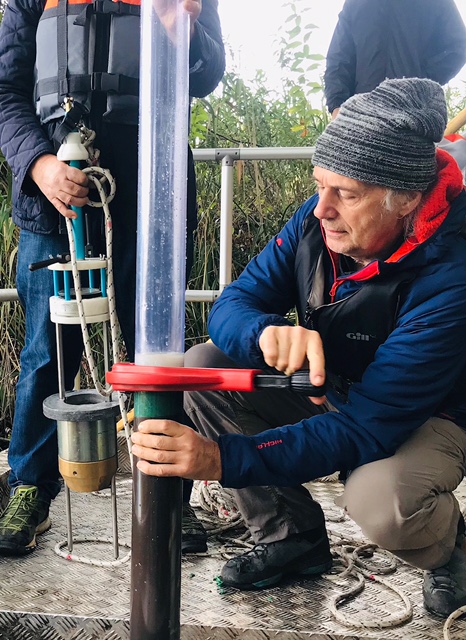 📣JOB ALERT: we are looking for a postdoc to join our group in #Rome @sapienza working with @CristianoVernes @MEG_Verbania on ancient #envDNA #sedDNA to assess #volcanic #lakes #biodiversity - project #PRIN2022 contact me for more info (deadline 13/04) Please RT!!