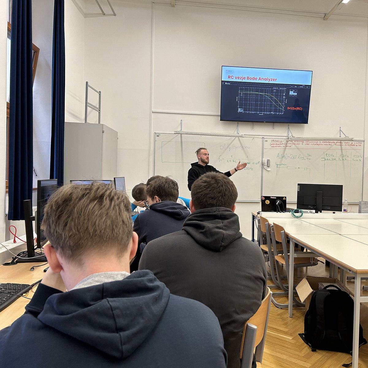 RedPitayaCom's tweet photo. 🚀 Dive into electronics with us at @vegovaljubljana! RLC circuits decoded, Red Pitaya explored. Participants left with more than just knowledge—they're ready to engineer the future. 💡🛠️ #Engineering #RedPitaya #TechEducation https://t.co/PIZsVStxE1