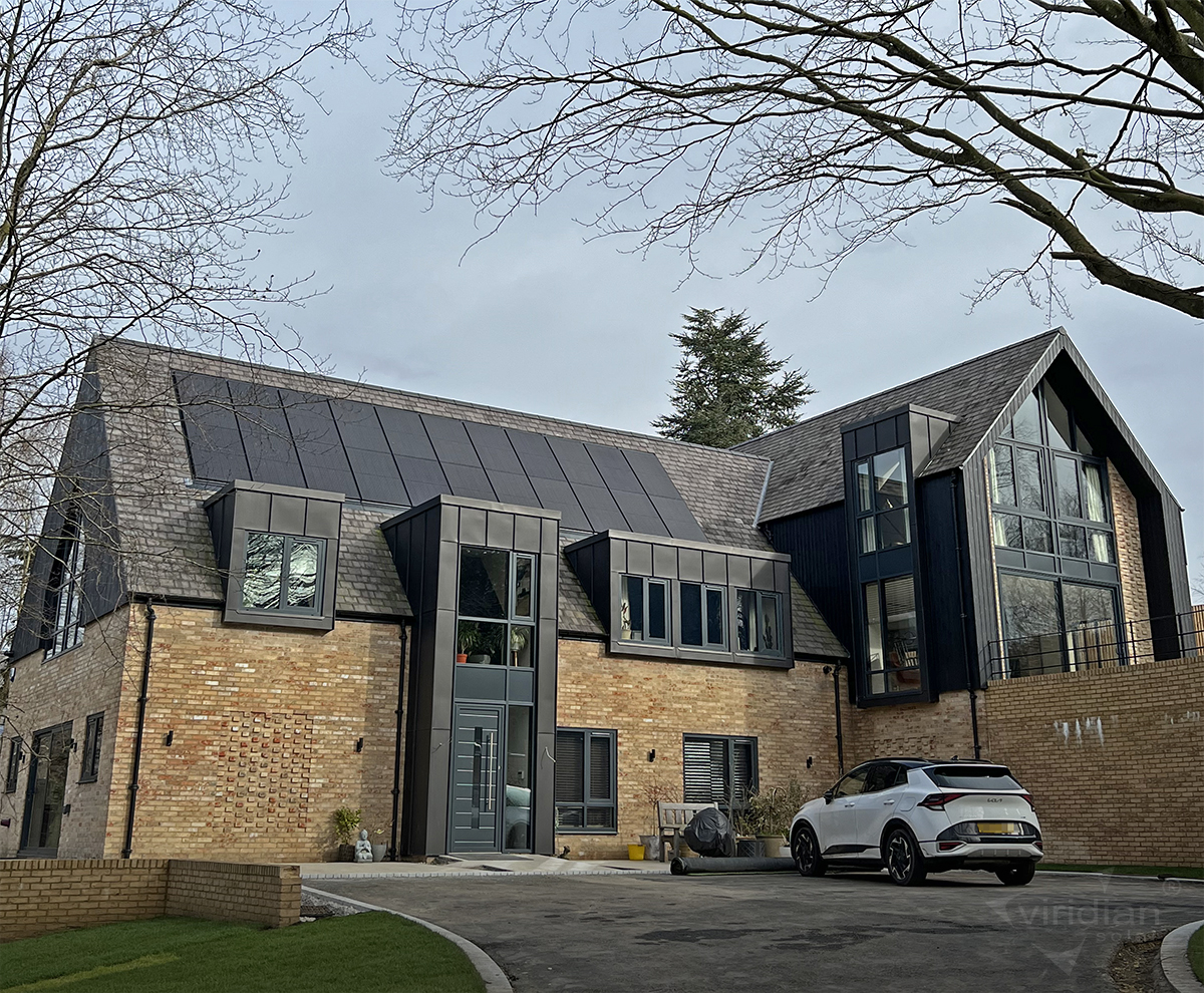 Happy #fusionfriday!
This striking private home which is situated close to Newcastle upon Tyne and has had #roofintegrated solar installed.
A total of 36 x 335Wp on both the front and rear elevations.