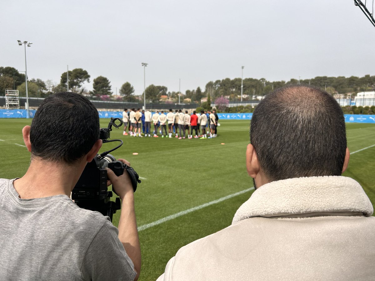 À 48 heures du Classico, seuls Samuel Gigot et Ulisses Garcia, annoncés incertains, sont présents à l’entraînement de l’OM. Plusieurs jeunes en renfort @OMLaProvence