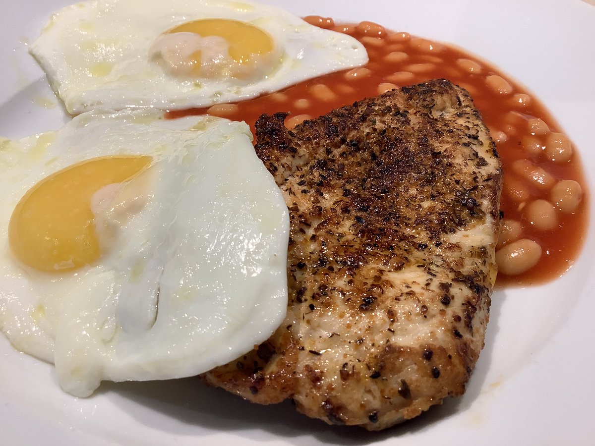 #KielerKüche

Wenn meine Frau nach der #Muckibude das Frühstück auf den Tisch stellt …

(Danach passives Muskelwachstum auf dem #Sofa)

🥛🥚🐓🫘