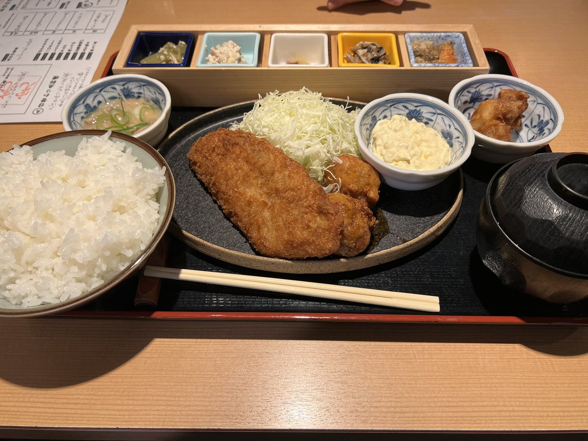 さもなん定食「サーモンフライみたい」
美味しそう😊