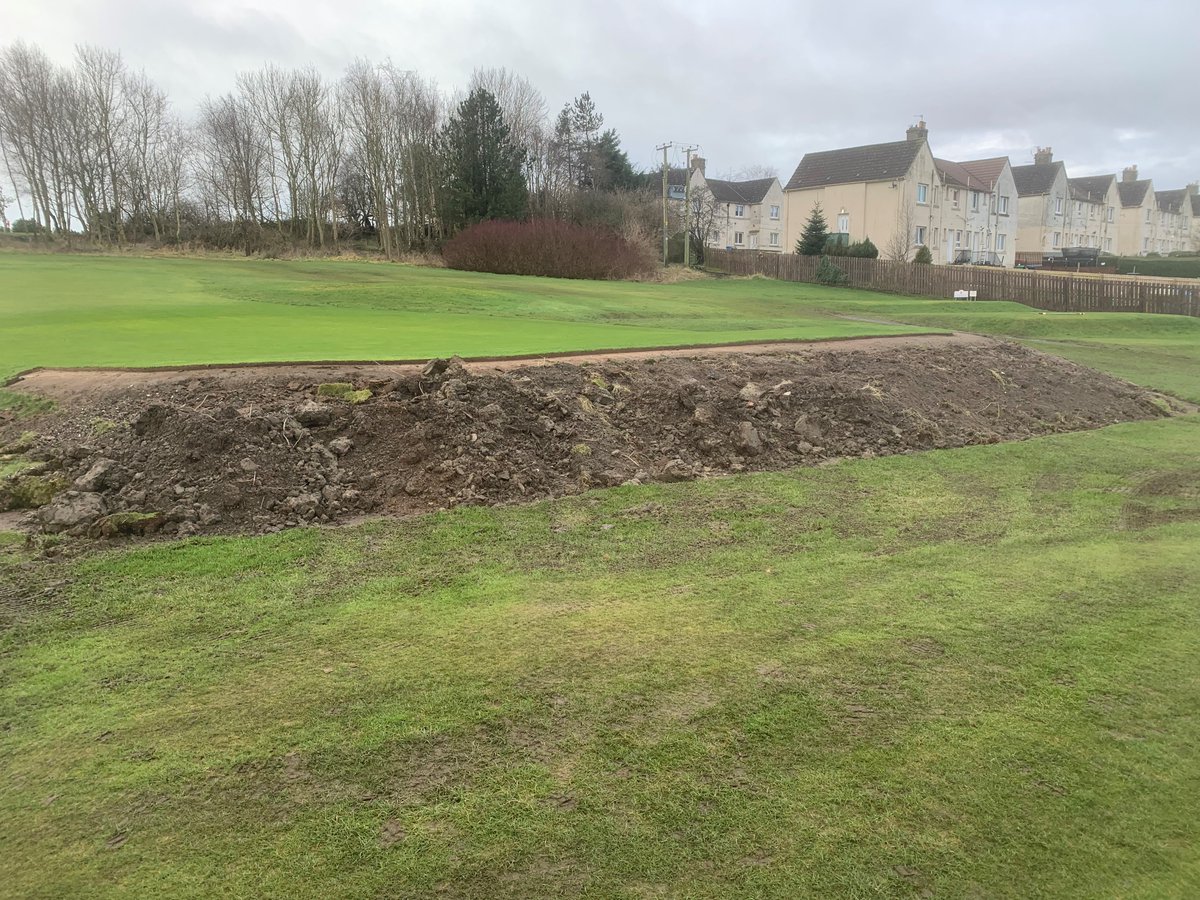 Reshaping of 7th green banking. Thank you to all our greenkeeping team and volunteers who have been hard at work over the Winter on various projects around the course in very challenging conditions.
#dunfermline #golf #morethanjustgolf #golflife #greenkeeperlife #greenkeeping