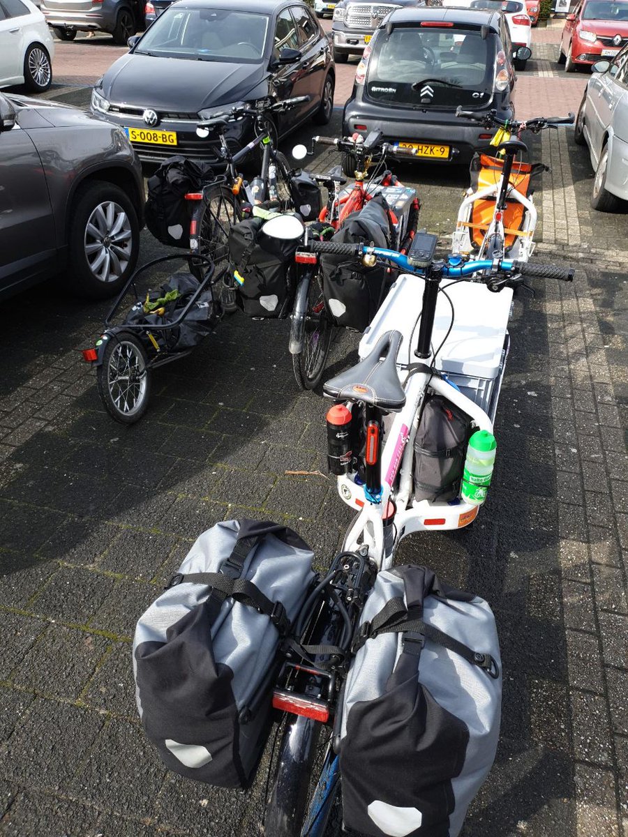 Die Fahrt nach Rheine hat problemlos geklappt, mittlerweile zu viert unterwegs jetzt auf der Zielgeraden nach #amsterdam zu den <a href="/Chocolademakers/">Chocolatemakers</a>