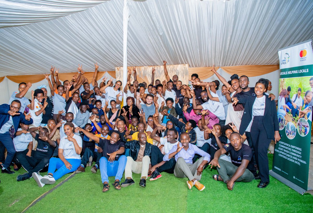 CorpsAfricaRda's tweet photo. This Thursday was a special occasion, as we celebrated #ParentsDay with a beautiful gathering. Our Volunteers were joined by their beloved families, sharing joy and smiles. https://t.co/kW6YQyd6gy