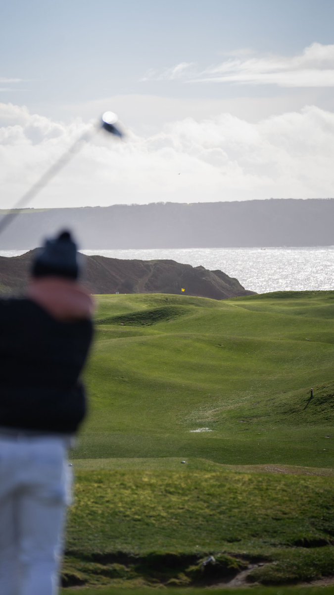 Pennard was an experience simply like none other. @PennardGolfClub Time to get back to the grind in the edit room now! Massive thanks to all the clubs for a stellar tour! 🏴󠁧󠁢󠁷󠁬󠁳󠁿