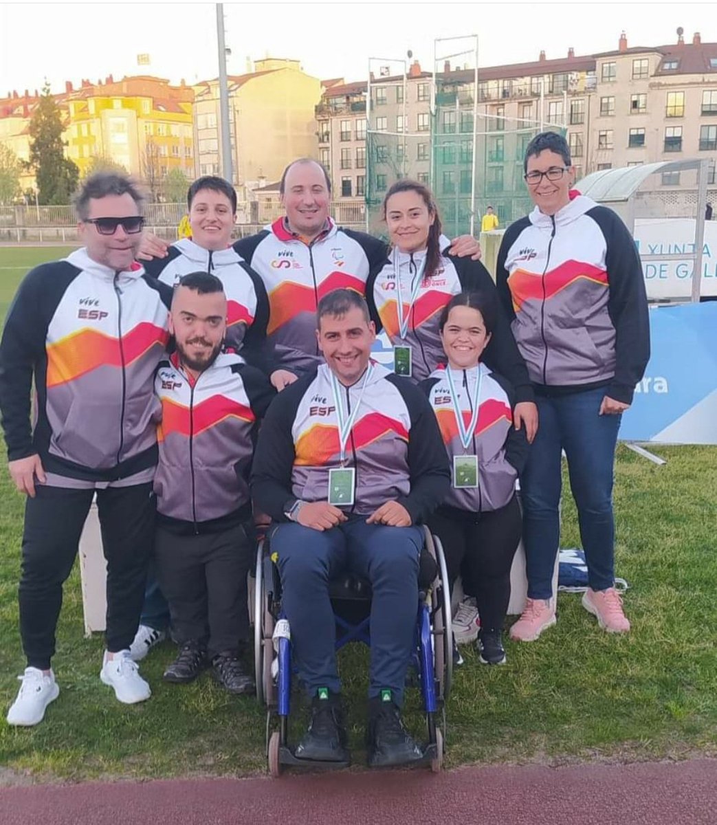 FEDEDDF's tweet photo. Concentración de lanzadores en #Pontevedra 

Gustavo Dacal
Igor Delgado
David Fernández
Martina Flores
Cintia Frasquet
Álvaro Jiménez
Elena Latre
Michell Navarro

Soñamos con @Paris2024

Nos vamos con muy buenas sensaciones tras una semana de intenso trabajo
#atletismo #athletics https://t.co/WBJIVXy5Wg