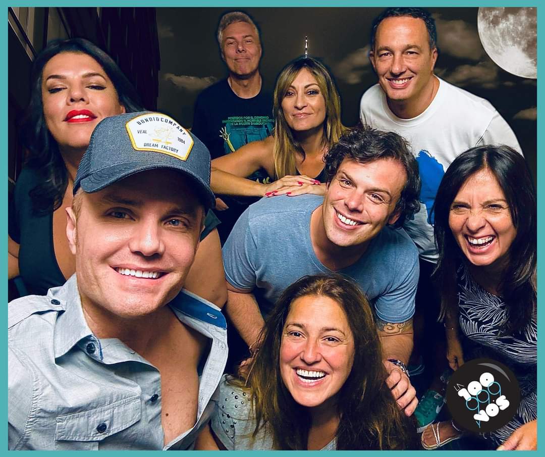 NogoyaRadios's tweet photo. Comenzamos este viernes feriado juntos en #ElClubDelMoro! Abre bien temprano para alegrarte la mañana! @santidelmoro y todo el equipo de #LaTopadoraDelAire te acompaña para arrancar el día con todo!
@soymaju @edithhermida @fercarlos75 @bbsanzo @fulopcatherine 🎸📻 #ECDM #Radio https://t.co/j00WoqY4y7