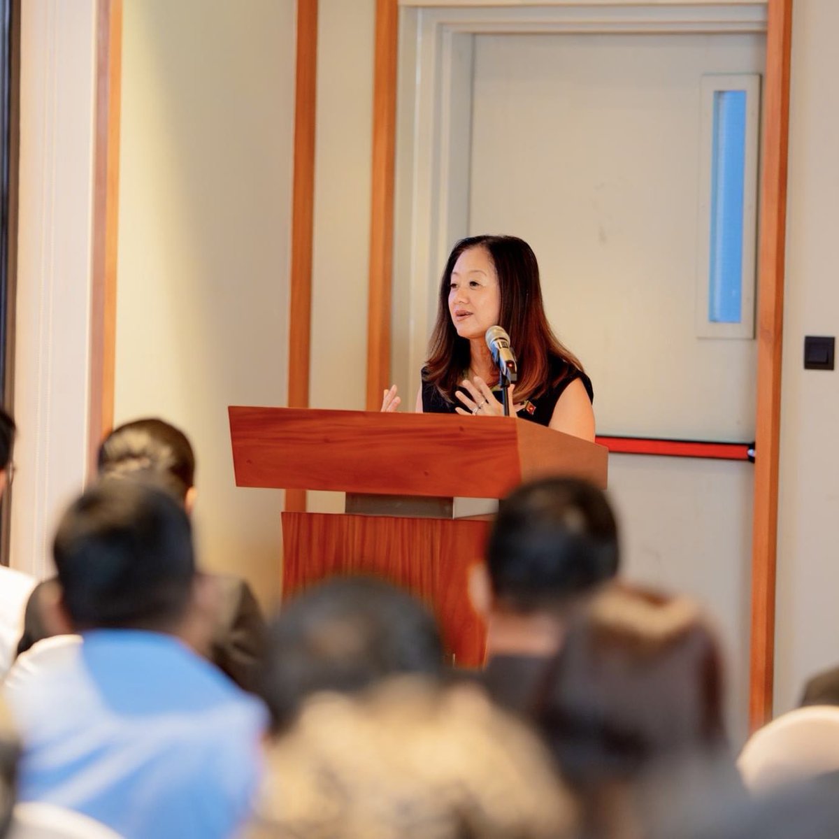 KamilaWDias's tweet photo. Pleased to have met with U.S. Ambassador to Sri Lanka, Julie J. Chung at the eighth chapter of #NextGenSL's 'Meet the Ambassador' event. A group of young political leaders and youth activists were present on the occasion.
Ambassador's remarks 👉 https://t.co/BbqLQ40WkX https://t.co/S7MQ4Q552l