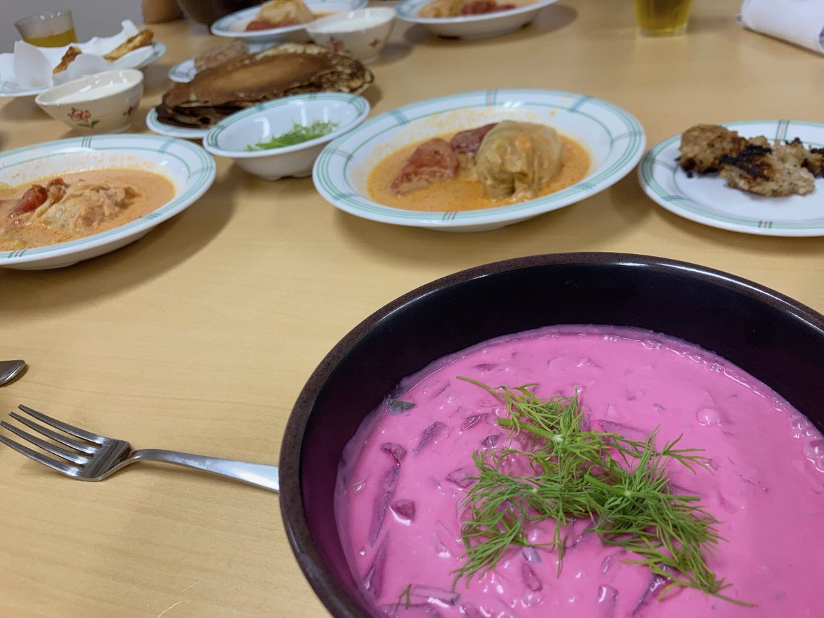 ロシア語選択では、他校のロシア語履修者と一緒にロシア料理を作る会を開催したり、システマ体験会を開催したりしています💪