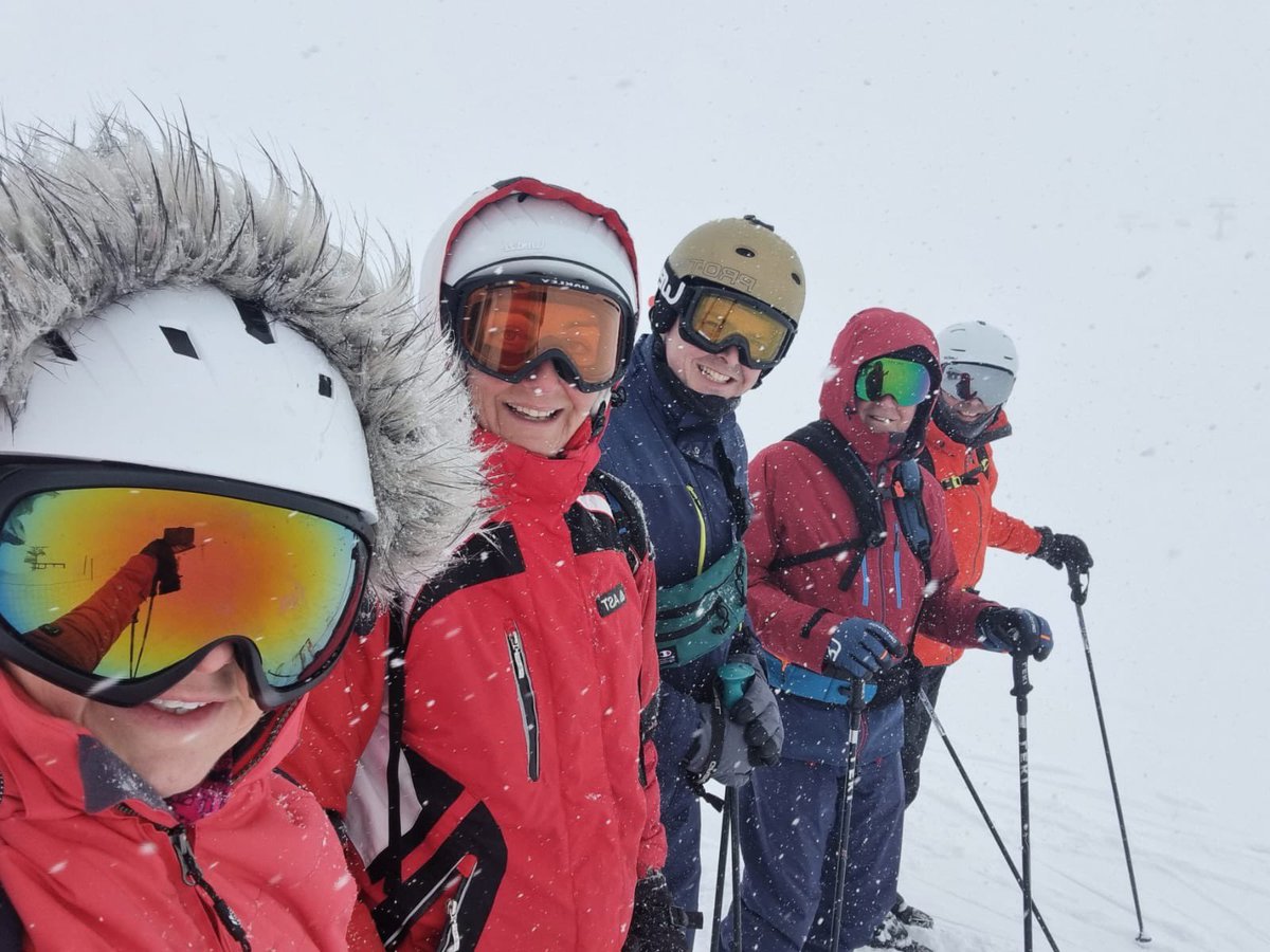 An unforgettable ski trip! 🎿 Our pupils conquered the slopes, mastered new skills, and made lifelong memories with friends ⛷️🤍 Their instructors were so impressed by their progress, enthusiasm and positive attitude 🏔️ #bepartofballyclarehigh #success #skitrip2024