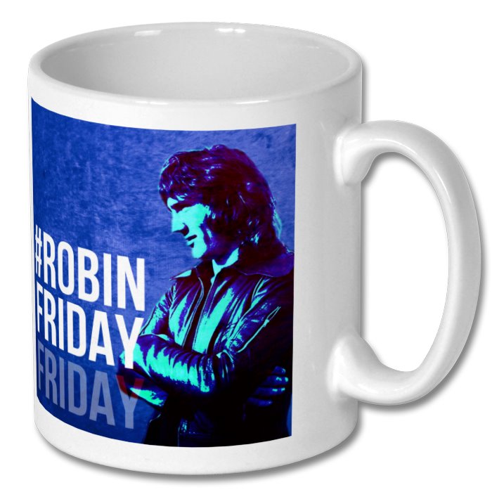 #GIVEAWAY!⚽💙 Haven't done this for ages... but as it's Friday, #GoodFriday & #RobinFridayFriday I've got one of these mugs featuring our fave footie maverick up for grabs! To enter: - Just RT/Follow - Winner announced Mon 1 April footballart-online.co.uk #Win #FreebieFriday