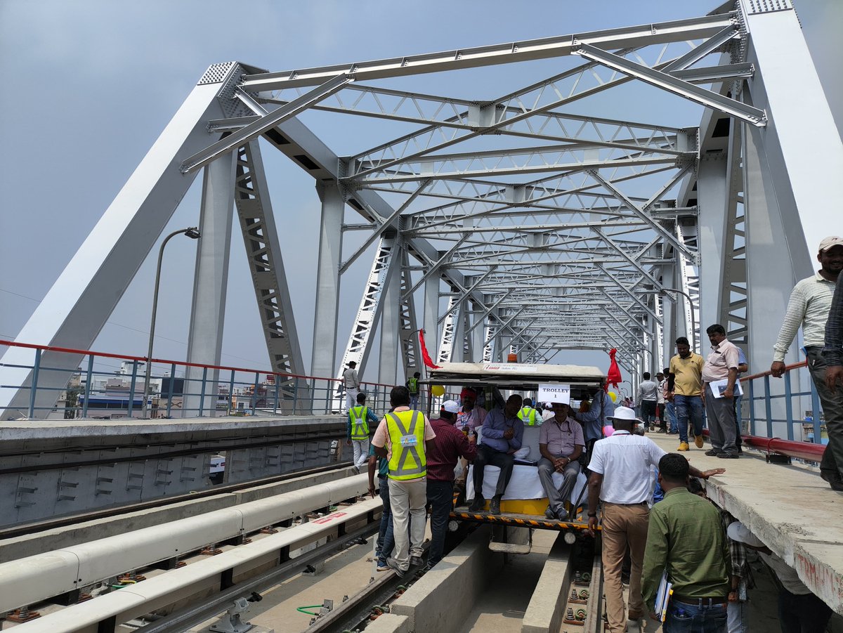 metrorailwaykol tweet picture