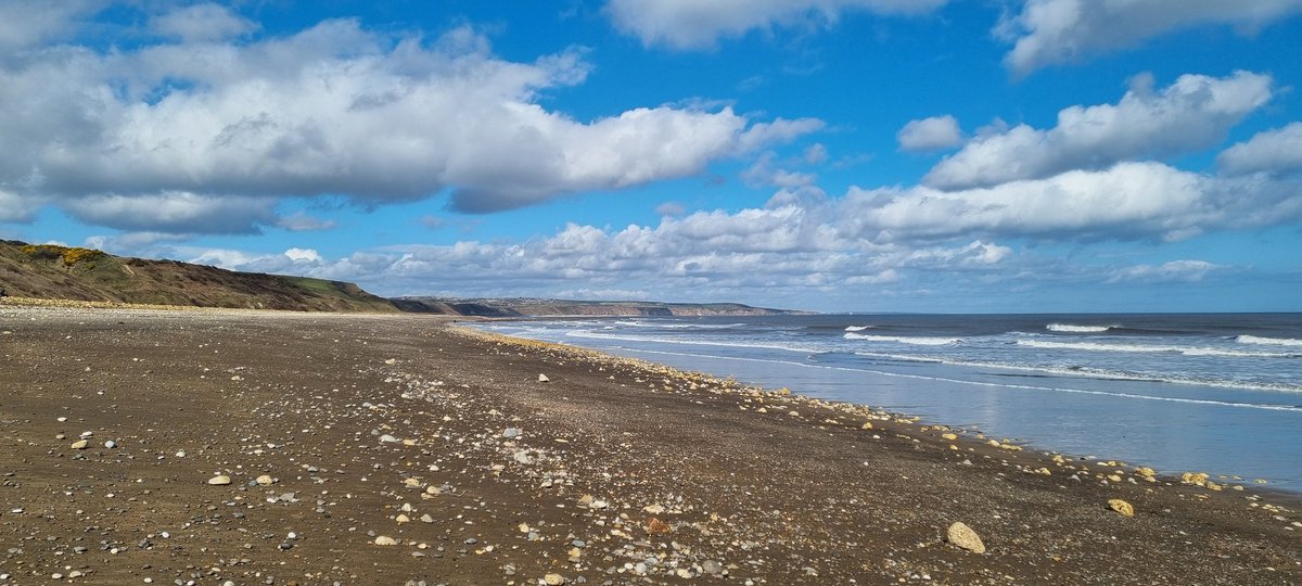 Family Coast walk on #GoodFriday @ThisisDurham The North East Coast is stunning 😍 #NorthEast