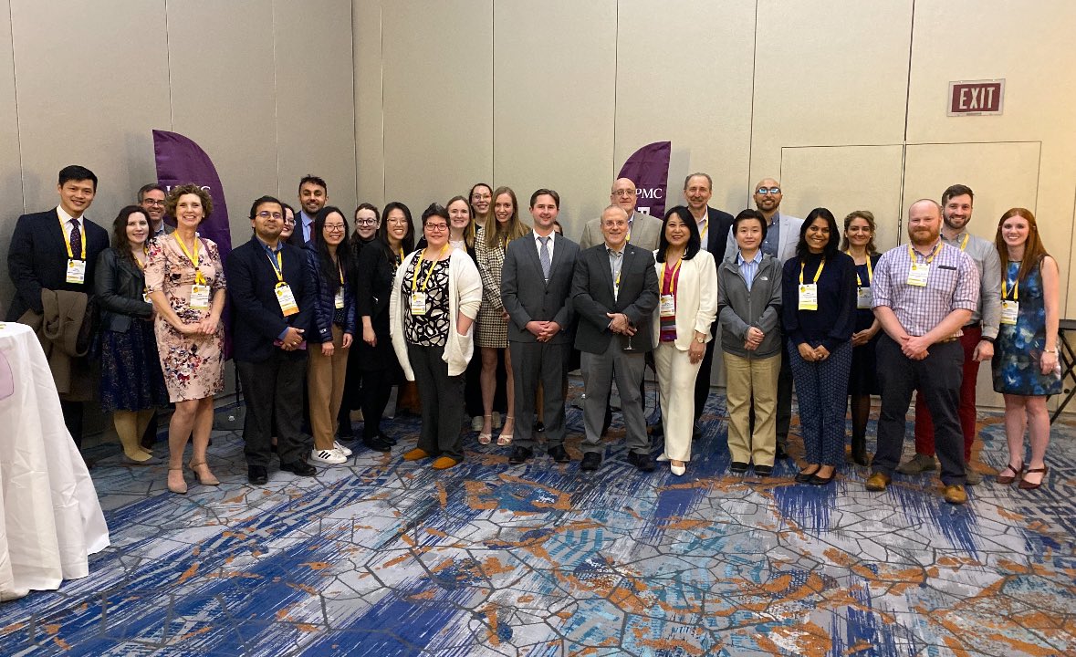 @UPMCPathology faculty, residents, fellows, and colleagues, past and present, gathering at the University of Pittsburgh Department of Pathology Alumni reception at the #USCAP2024 @UPMCPath @PittTweet @UPMC