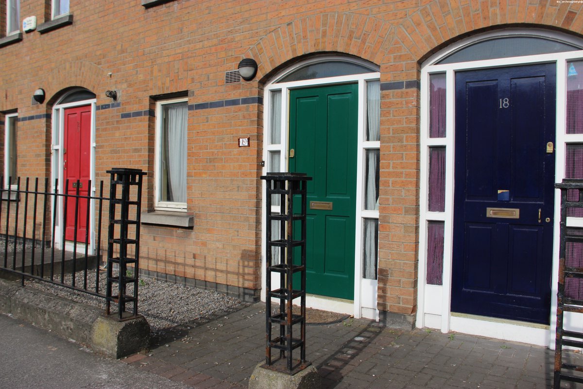Three doors in RGB colours.
#ireland #dublin #dublinireland #dublincity #irish #discoverireland #irelandtravel #travel #europe #photography #travelphotography #photooftheday