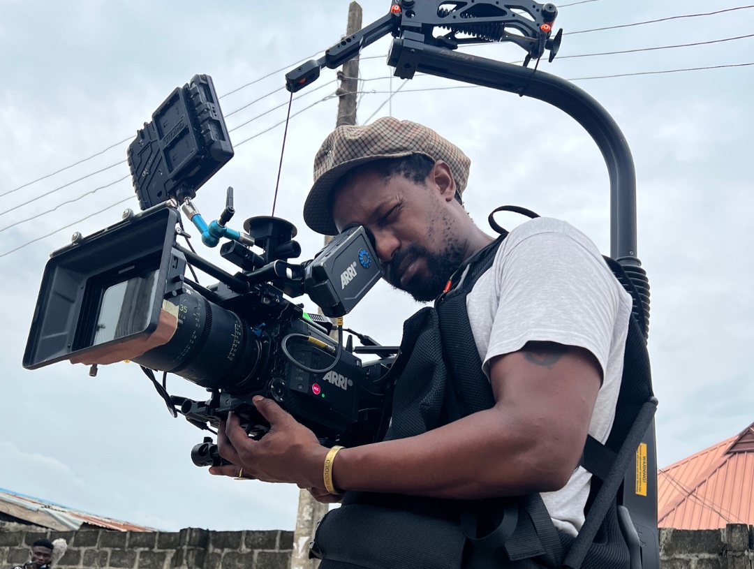 ARRIChannel's tweet image. Out now: @Disney's "Madu" tells the story of Anthony Madu, a 12-year-old from Lagos chasing his ballet dream in England. DPs Motheo Moeng &amp;amp; Charlie Goodger chose #ALEXAMiniLF &amp;amp; #SignaturePrimes for reliability in various climates, cinematic clarity, detail, and texture.