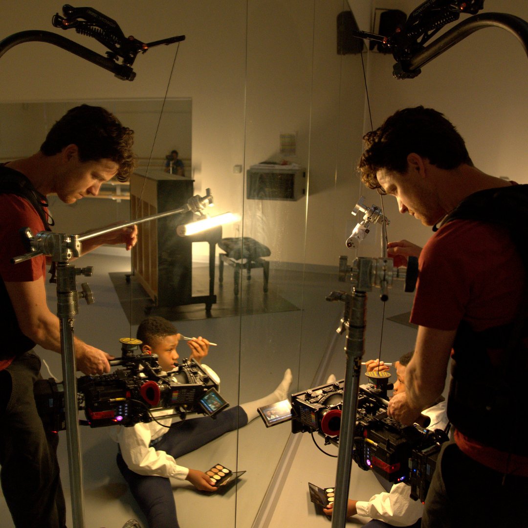 ARRIChannel's tweet image. Out now: @Disney's "Madu" tells the story of Anthony Madu, a 12-year-old from Lagos chasing his ballet dream in England. DPs Motheo Moeng &amp;amp; Charlie Goodger chose #ALEXAMiniLF &amp;amp; #SignaturePrimes for reliability in various climates, cinematic clarity, detail, and texture.