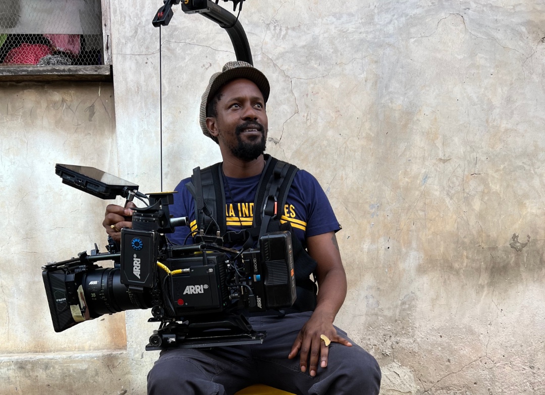 ARRIChannel's tweet image. Out now: @Disney's "Madu" tells the story of Anthony Madu, a 12-year-old from Lagos chasing his ballet dream in England. DPs Motheo Moeng &amp;amp; Charlie Goodger chose #ALEXAMiniLF &amp;amp; #SignaturePrimes for reliability in various climates, cinematic clarity, detail, and texture.