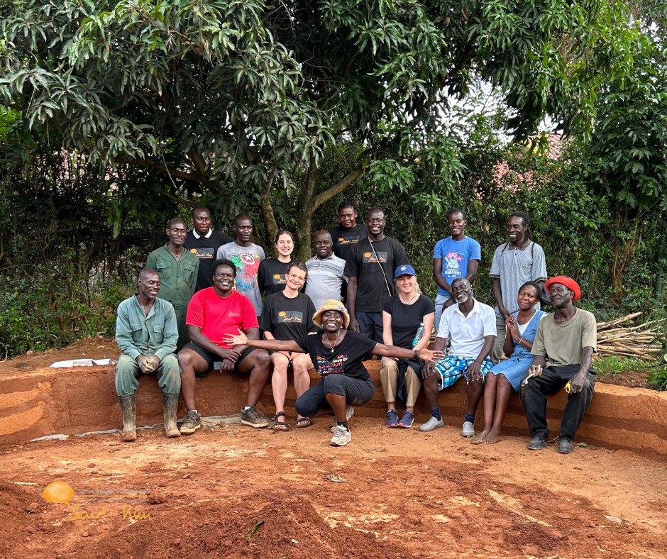 Re-Learning traditional local construction techniques, which have stood the time for hundreds of years - for an environmentally, socially, and economically sustainable future - This is the goal of the “Katuda Gedo Project” in Kenya with Auma Obama Foundation Sauti Kuu.