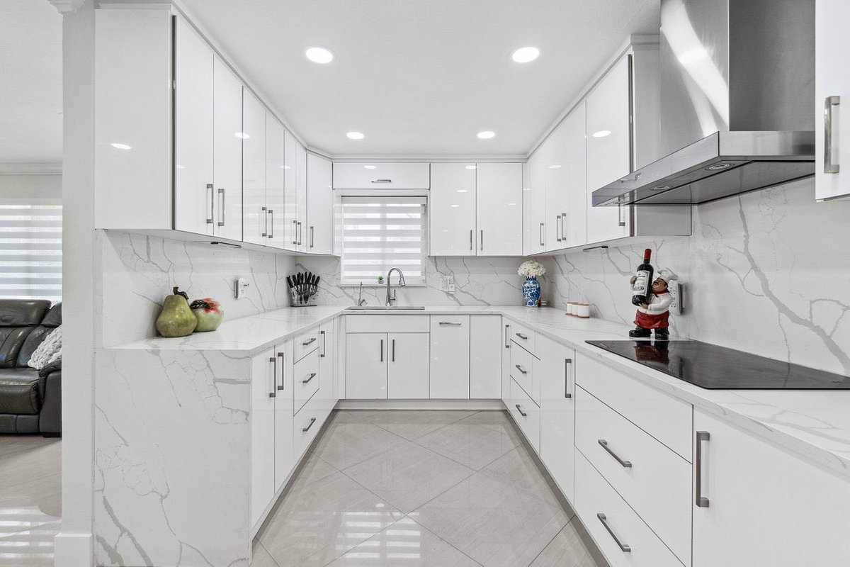 ymadan's tweet image. OPEN HOUSE SAT. March 30th
1-3PM🏡
747 Avon Road WPB, FL 33401
Renovated 3/2 in Flamingo Park
Offered at $1,550,000