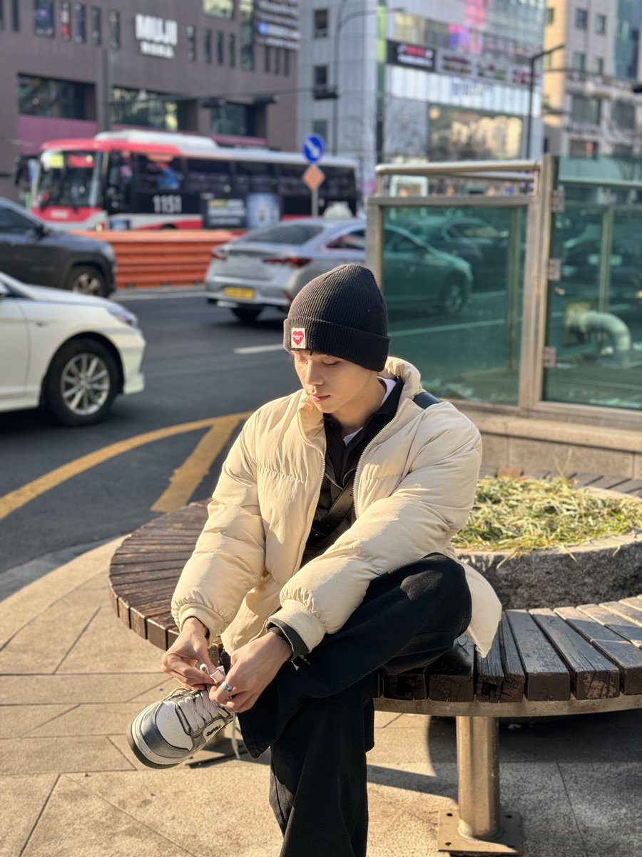 [🐱] Happy birthday Vinci! We know that you always do your best to take care of us and to guide us. I hope you enjoy taking care of your babies everyday 🤣❤️

#HORI7ON #호라이즌 #KIM #킴