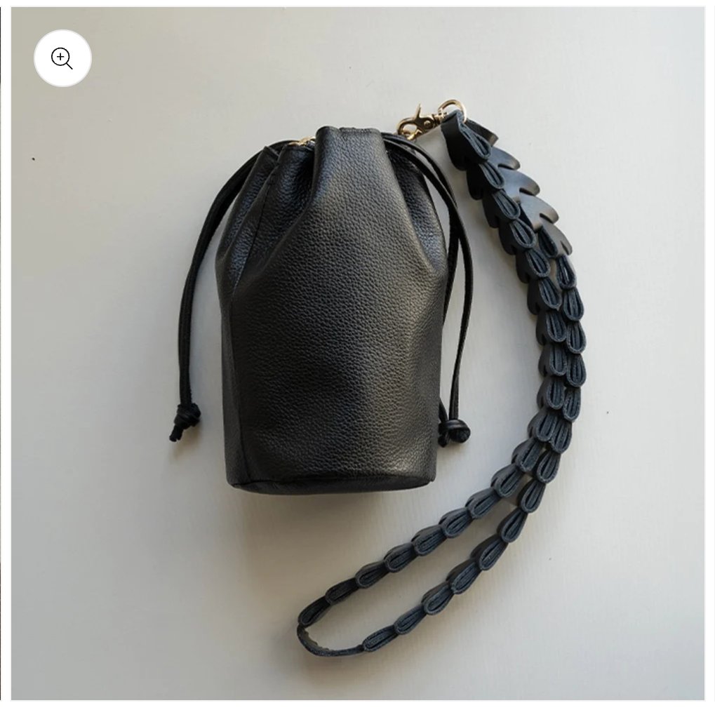 スｰﾂ兄弟の動画見て格好良ｲバｯｸﾞ買ｯﾀ!懇親会はこれ付けﾃお洒落で格好良い上司になｯﾀﾙー|дﾟ*)ノ゙−26K♡