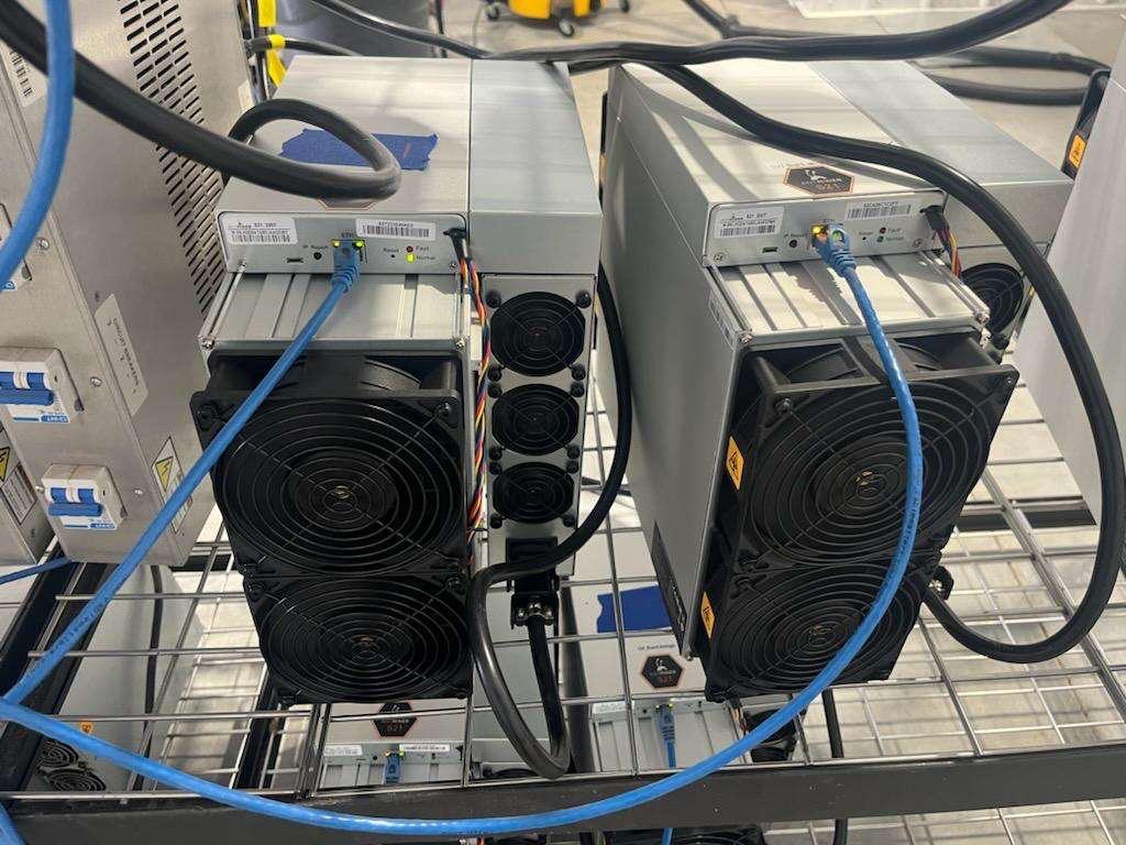 BeartoothSaloon's tweet photo. From a dream to a full steam mining machine! 

Our BMS rigs are on, operational, and officially hashing out your future rewards. 🚀🔌 

#MiningMilestone #BMSRigs #CryptoCrafters https://t.co/XImXFZrIjq