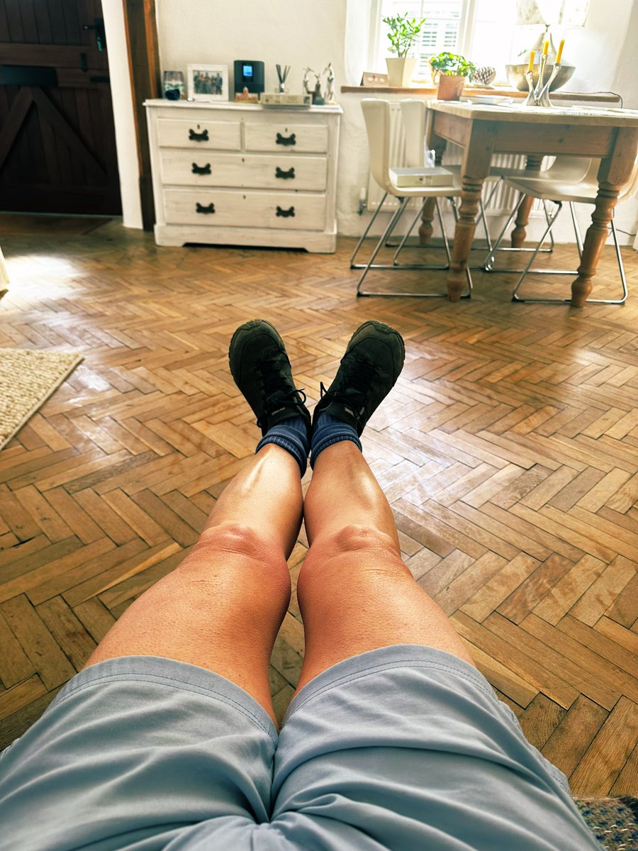 MsClareMBaker's tweet image. Getting the legs out. Brave or foolish? Time will tell.

#WeekendWalks