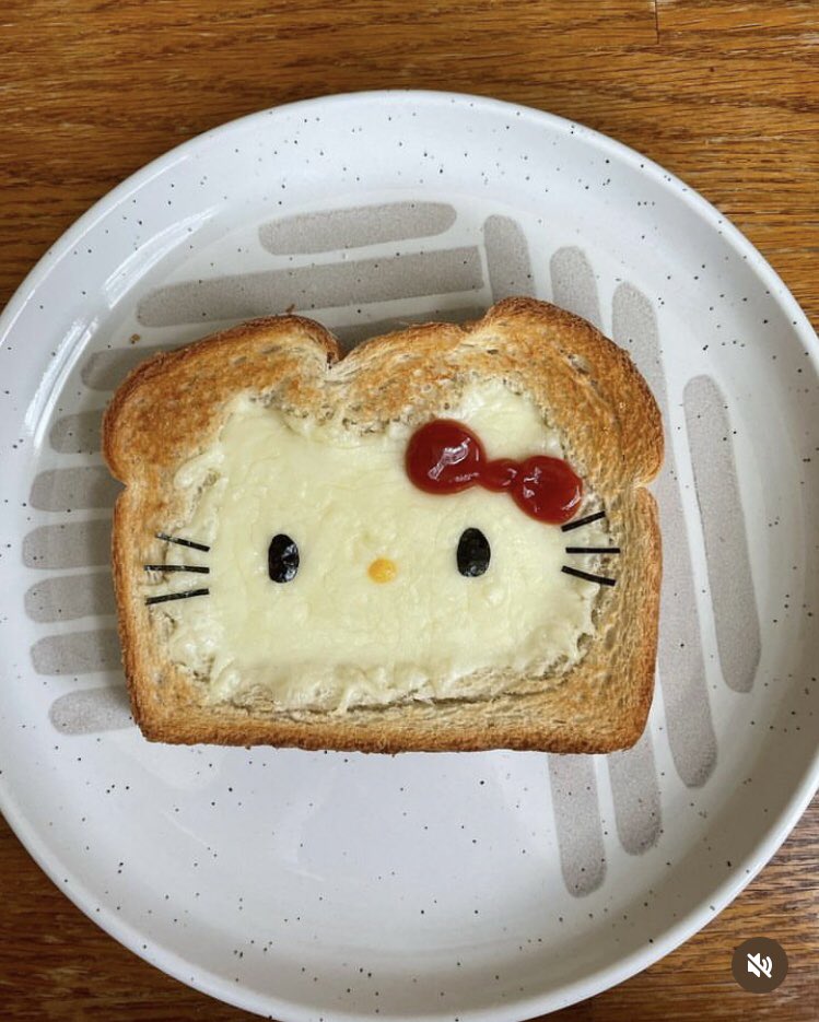 Hello Kitty toast