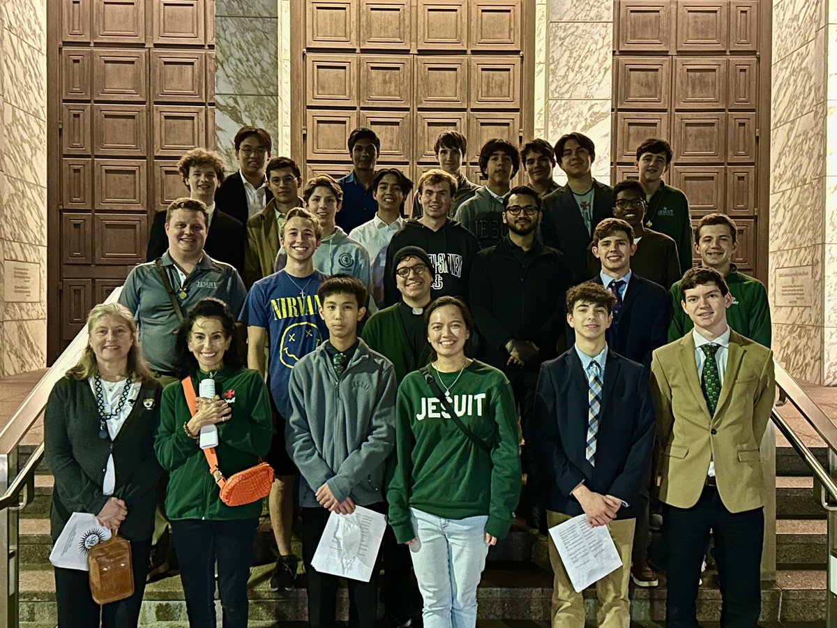 On Holy Thursday night, our students participated in the Seven Churches Pilgrimage, where they venerated the Altars of Repose and recalled Christ’s suffering as he waited for his crucifixion. #amdg #wearesj