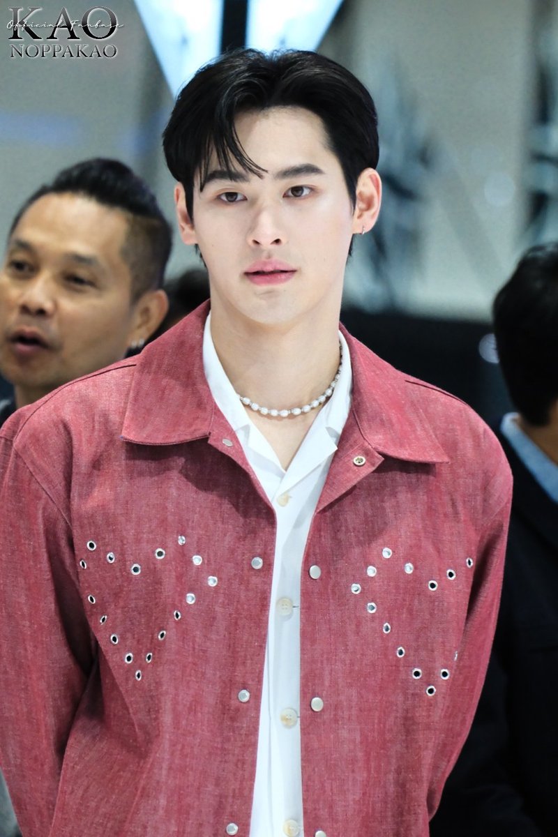 อึ้ง! กับความหล่อ ของตัวเองอยู่ใช่มั้ยครับ 😼✨ KAO NOPPAKAO #KAOxHondaThailand #MotorShow2024 #HondaThailand #HondaeHEV #eHEV