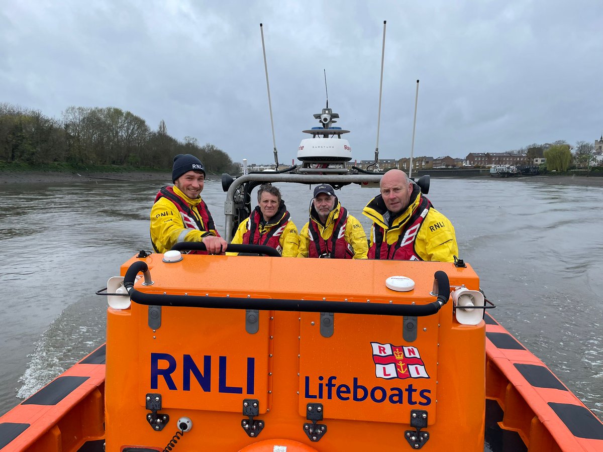 RNLI tweet picture