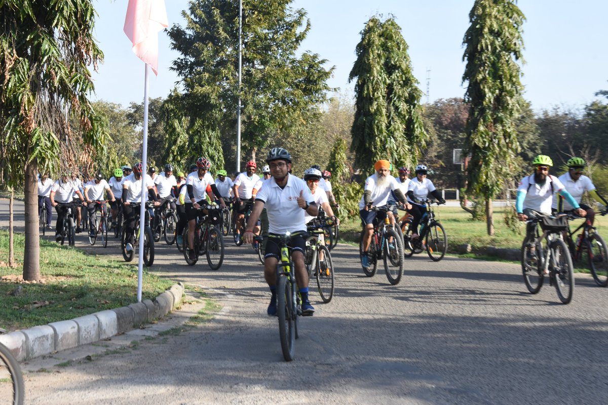 @JKAroraEDPSCST, Executive Director @PSCST_GoP flagged-off #CycleRally for Environment at @OfficialPU under #EnvironmentEducationProgramme of @moefcc and gave message to #CurbSingleUsePlastics @nameetaprasad @trahul1976 @KSBathPSCST