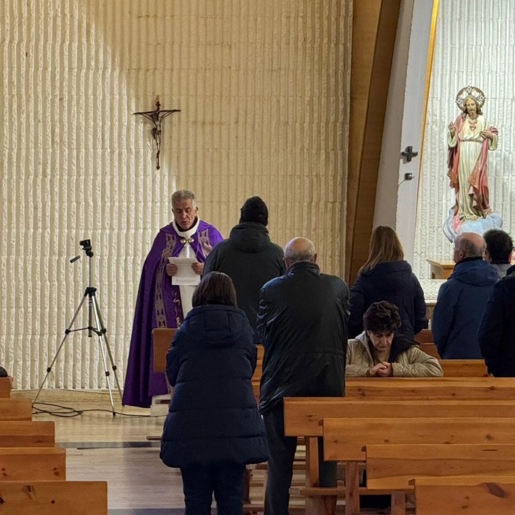 sanjuliancuenca's tweet photo. ViaCrucis 2024

#viacrucis2024 #semanasantadecuenca #parroquiaviva https://t.co/s11TC4saL7
