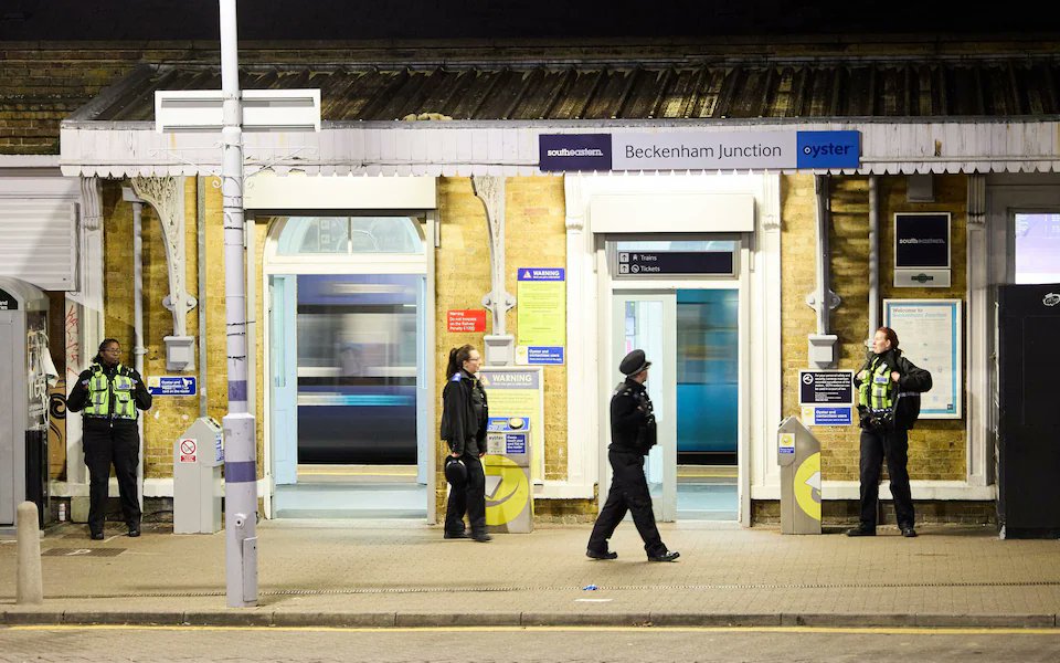 Man, 19, charged with attempted murder over Beckenham train stabbing
Rakeem Thomas to face court after attack at station in south-east London on Thursday