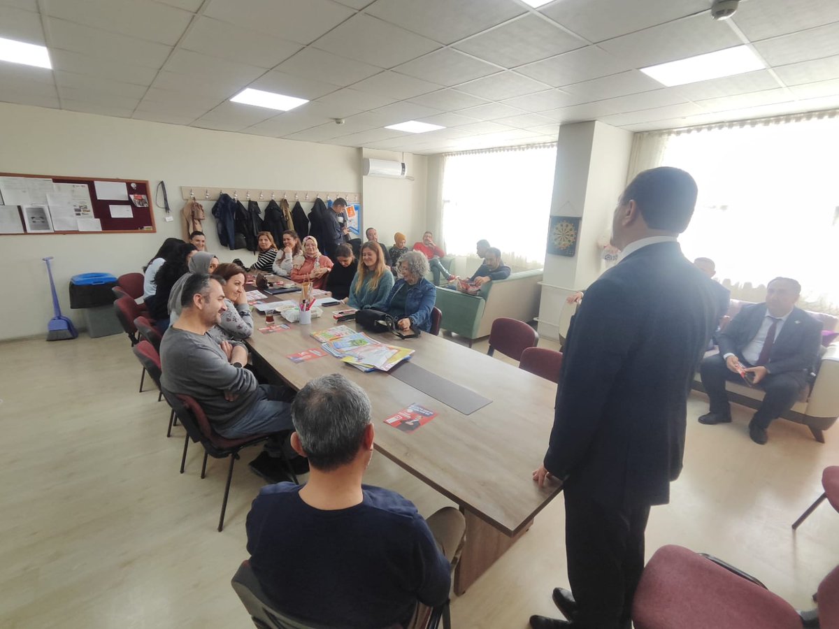 Ruhiye-İrfan Yurtseven İlkokulunda bizleri ağırlayan Serdar Eroğlu müdürümüze ve tüm öğretmenlerimize teşekkür ediyoruz.