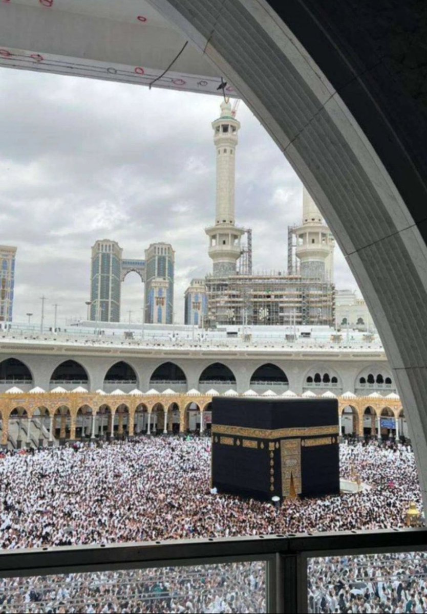 اللهم بلغنا ليلة القدر و أجعلنا مِمَن تتغير أقدارهم للأفضل و أجعَل لنا فيها دعوة لا تُرد يارب. 🤍🌿

#يوم_الجمعة
#اللهم_ارحم_طالب_الزهراني
#رمضان_19_الدعاء_المستجاب
#ساعه_استجابه