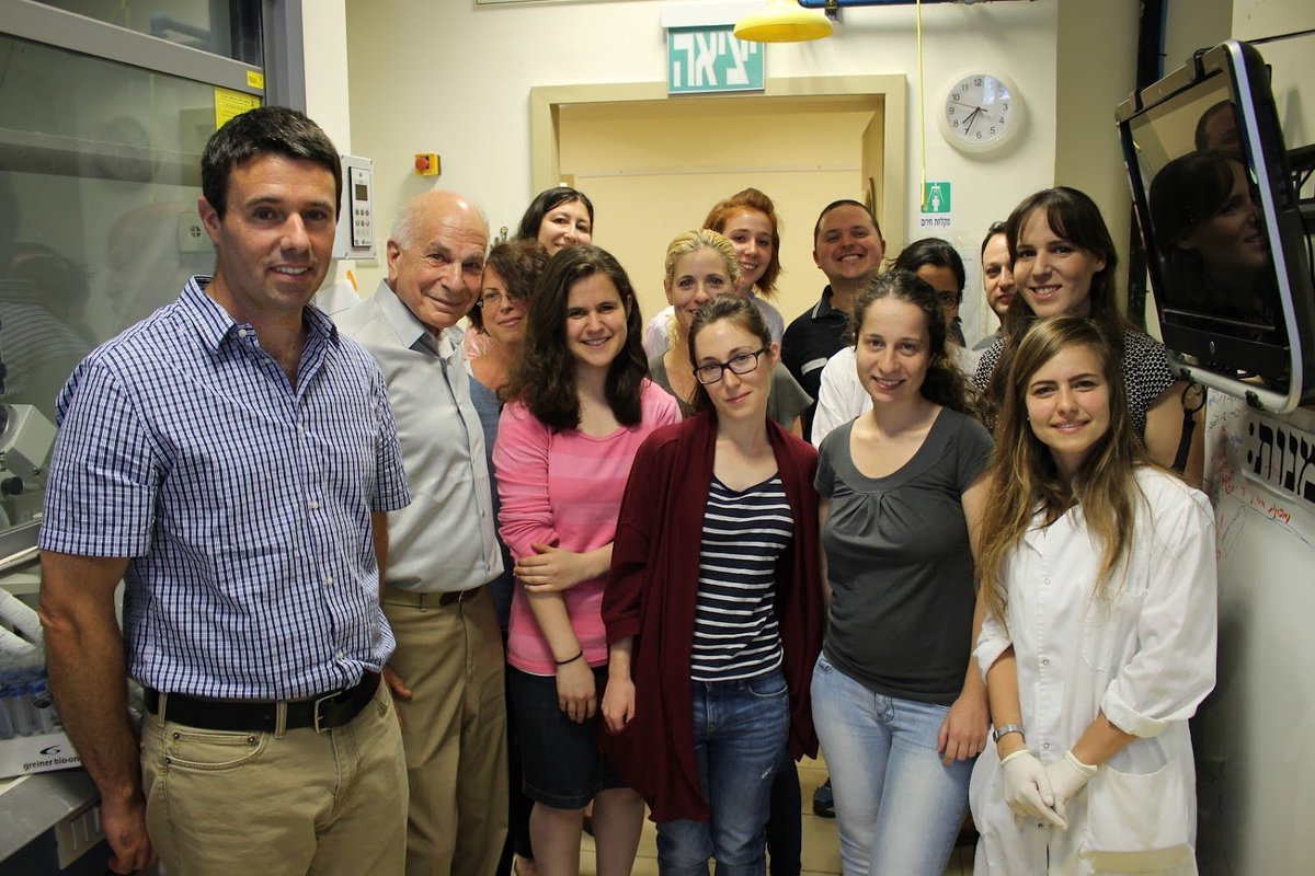 In 2016, we hosted Nobel Laureate Daniel Kahneman in our lab. His encouragement to pursue real-life problems through science and ask high-risk questions continues to inspire us. RIP, scientific giant!