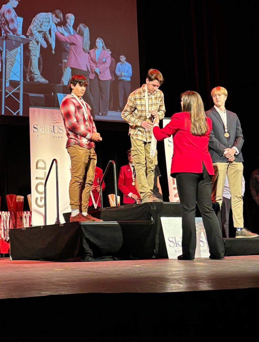 Congratulations to all of our @CHARIHOtech Students that received recognition & awards at this week’s @SkillsUSARI Ceremony.@CharihoRegional earned 25 awards &over half were Gold. Shout out to all of our instructors who help make this possible. Go Chargers!! @RIDeptEd