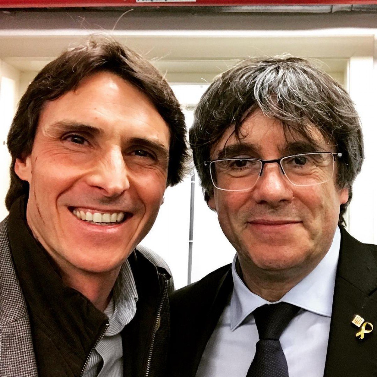 Jordi Galves (@jordigalves) on Twitter photo Un dia d'aquests us explicaré com Salvador Vergés em va enganyar i com em va convèncer que des de Junts s'enfrontarien a Espanya i aconseguiríem la independència. Oi <a href="/vadorverges/">Salvador Vergés i… Tejero!</a>? Però potser els convergents s'estimen més que no ho expliqui. Un dia d'aquests us explicaré com Salvador Vergés em va enganyar i com em va convèncer que des de Junts s'enfrontarien a Espanya i aconseguiríem la independència. Oi <a href="/vadorverges/">Salvador Vergés i… Tejero!</a>? Però potser els convergents s'estimen més que no ho expliqui.