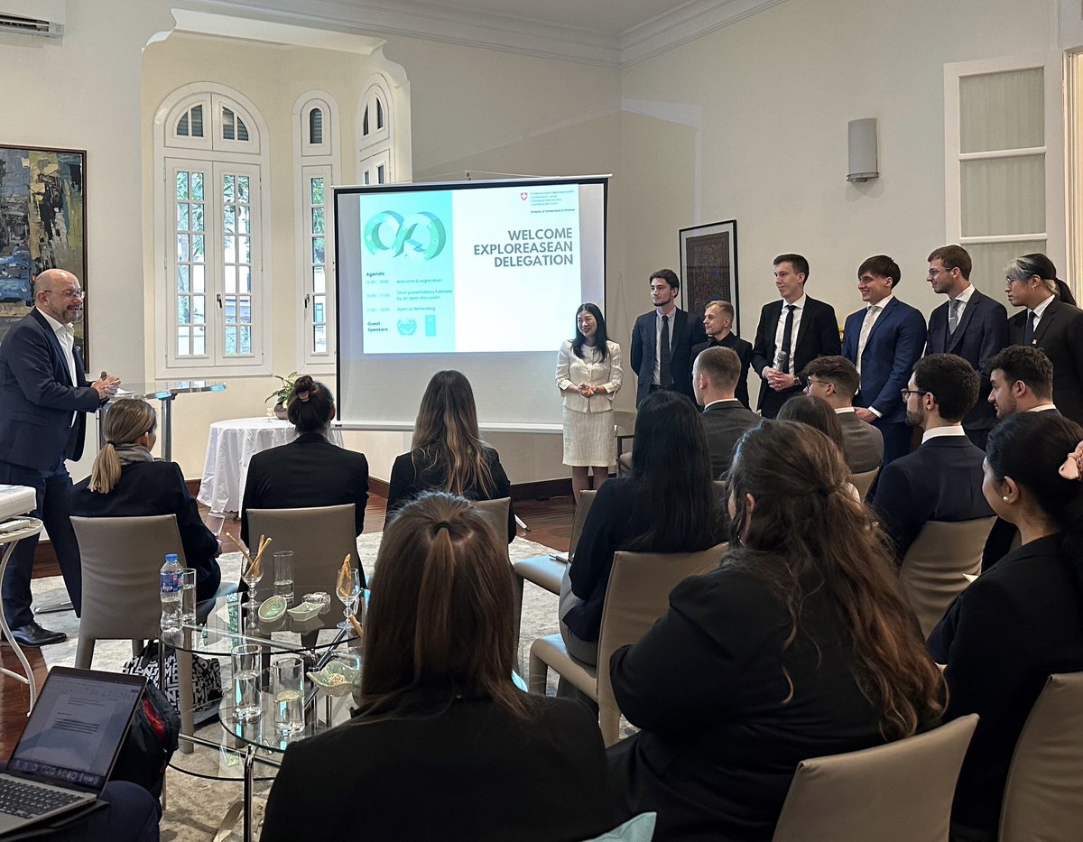 SwissAmbVietnam's tweet photo. Thrilled to explore Vietnam's business landscape + transition to circular economy with tomorrow’s brilliant minds / students from University of Applied Sciences and Arts Northwestern Switzerland @FHNW, @UNIDOVIETNAM, @UNDPVietNam 🌱🌏
#CircularEconomy #FutureLeaders #exploreASEAN https://t.co/lAr7qFeiB9