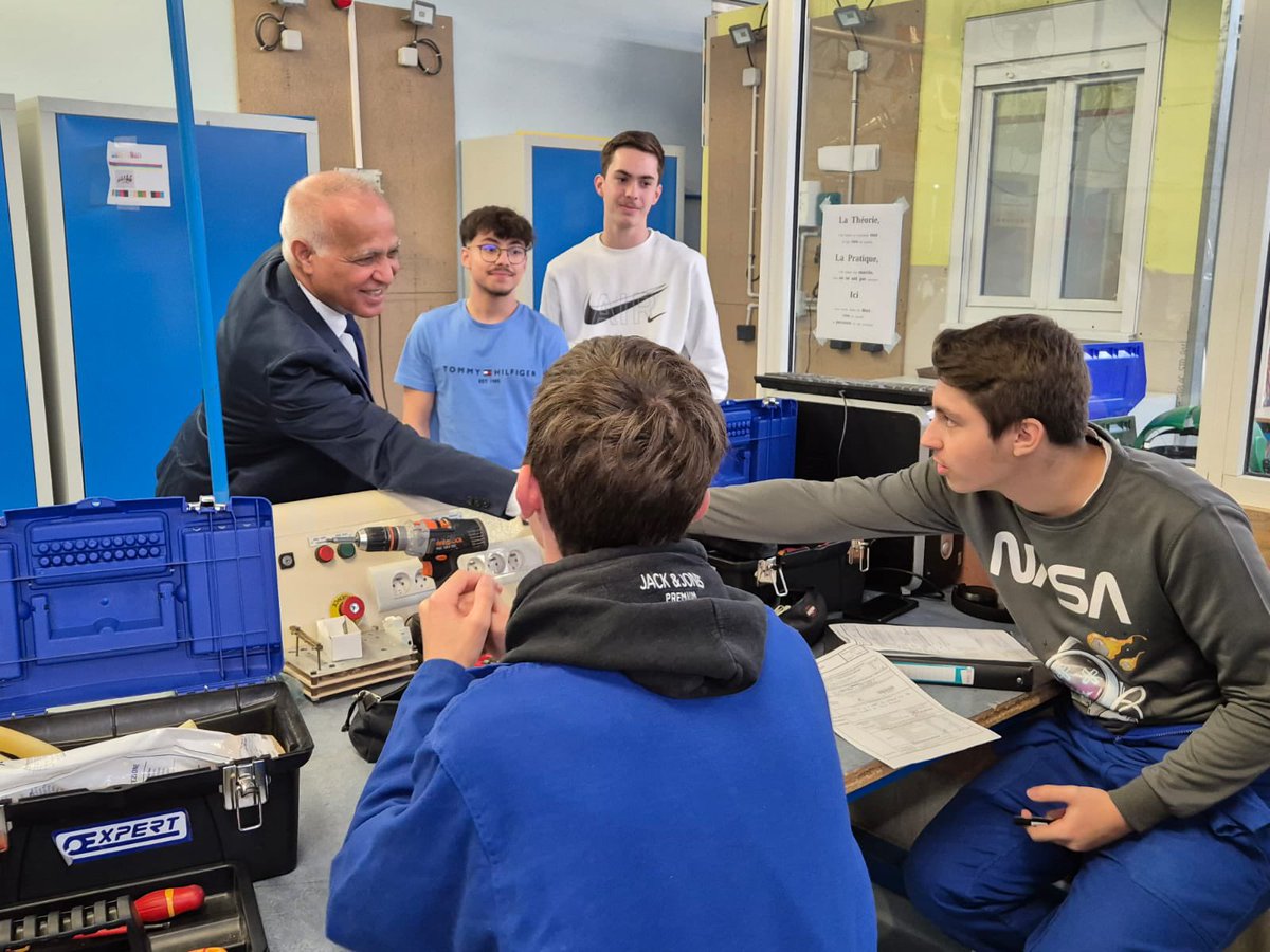 Mostafa Fourar tweet media