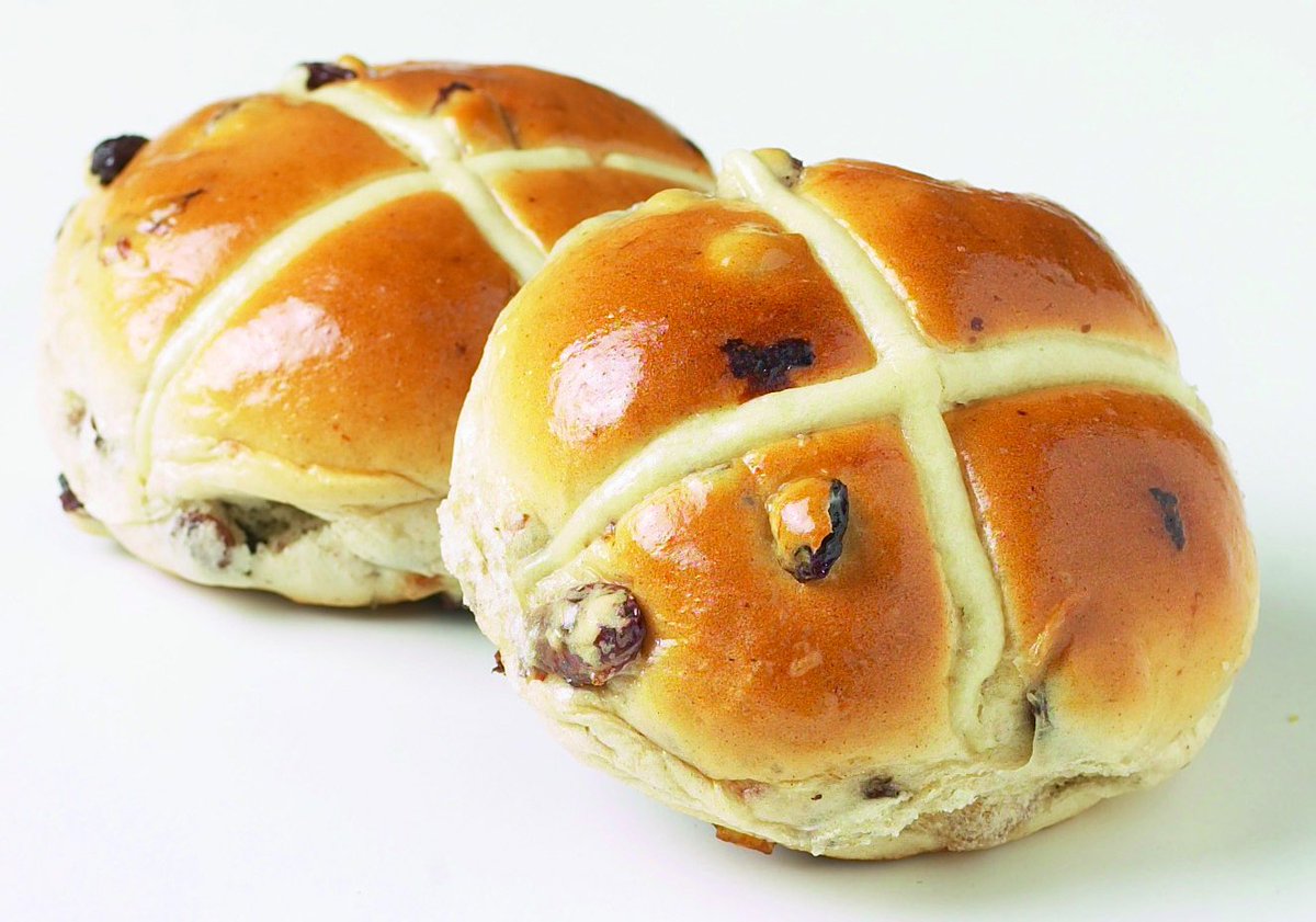 Happy Hot Cross Bun day lovely people 😘 To all the vicious trolls, may yours be dry and shrivelled!