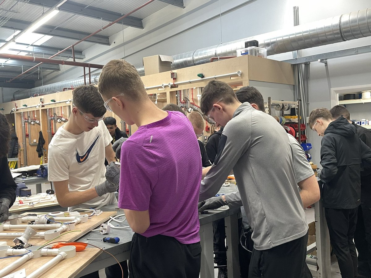 Thanks to <a href="/city_building/">City Building</a> <a href="/TBF_Glasgow/">Towards Better Futures</a> <a href="/DYWGlasgow/">DYW Glasgow</a> for the work experience opportunity. <a href="/BannermanHigh/">BannermanHigh School</a> pupils loved it and gained a lot for the experience.